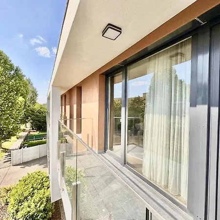 Апартаменты Elegant Retreat - Private Terrace And Parking *